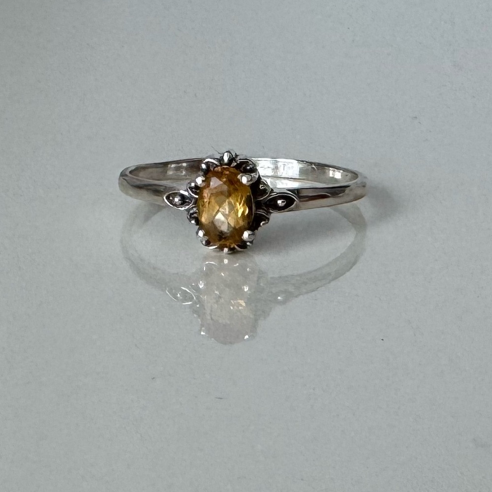 NWOT Sundance Afternoon Portrait Ring, Citrine, Sterling Silver - Picture 4 of 6